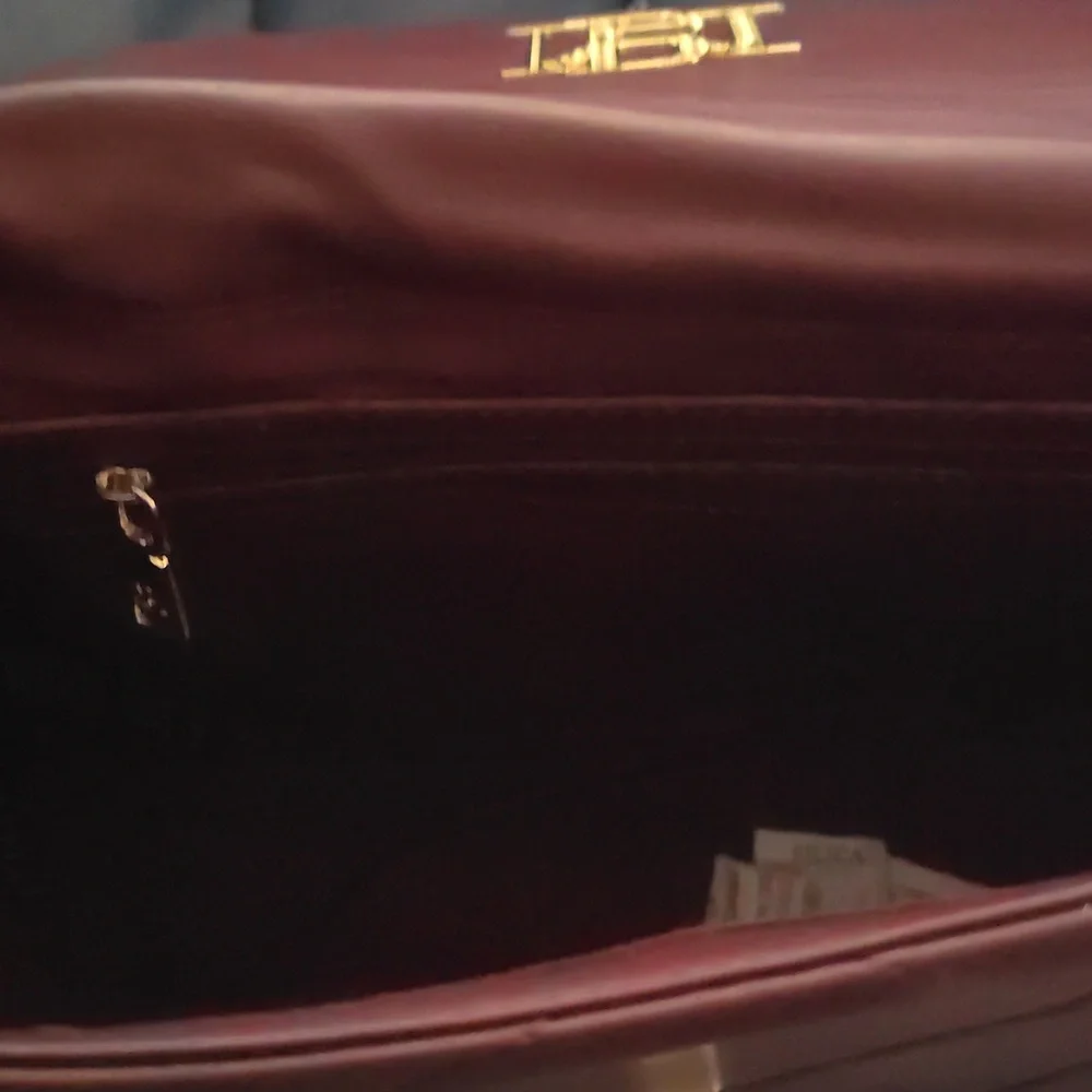 NWT Badgley Mischka large crossbody - Picture 4 of 4